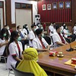 Bupati Paolus Hadi Lepas Dokter Internship yang Telah Bertugas Selama 10 Bulan di Sanggau