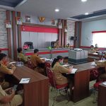 DPMPTSP KAB. SANGGAU MENGADAKAN RAPAT PERSIAPAN PEMBINAAN DESA FOKUS DESA SEMOMBAT KECAMATAN JANGKANG