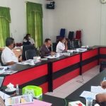 KONSULTAN PT.KARIMATA MULTI WAHANA LAKUKAN EKSPOSE DRAFT LAPORAN PENDAHULUAN PENYUSUNAN KAJIAN SISTEM PENGELOLAAN PERSAMPAHAN KOTA SANGGAU