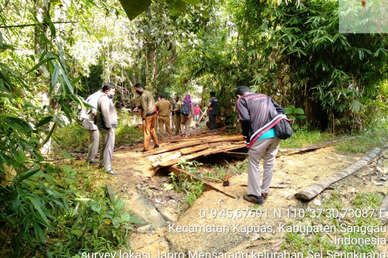 Warga Mensarang dan Majau Kecamatan Kapuas Dukung Pembangunan Jalan Produksi