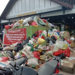 Timbulan Sampah menumpuk di Pasar Sosok, DLH bantu pengangkutan ke TPA – Dinas Lingkungan Hidup