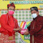 Serah Terima Pengelolaan Rumah Adat Melayu Kabupaten Sanggau, Ini Pesan Bupati Sanggau