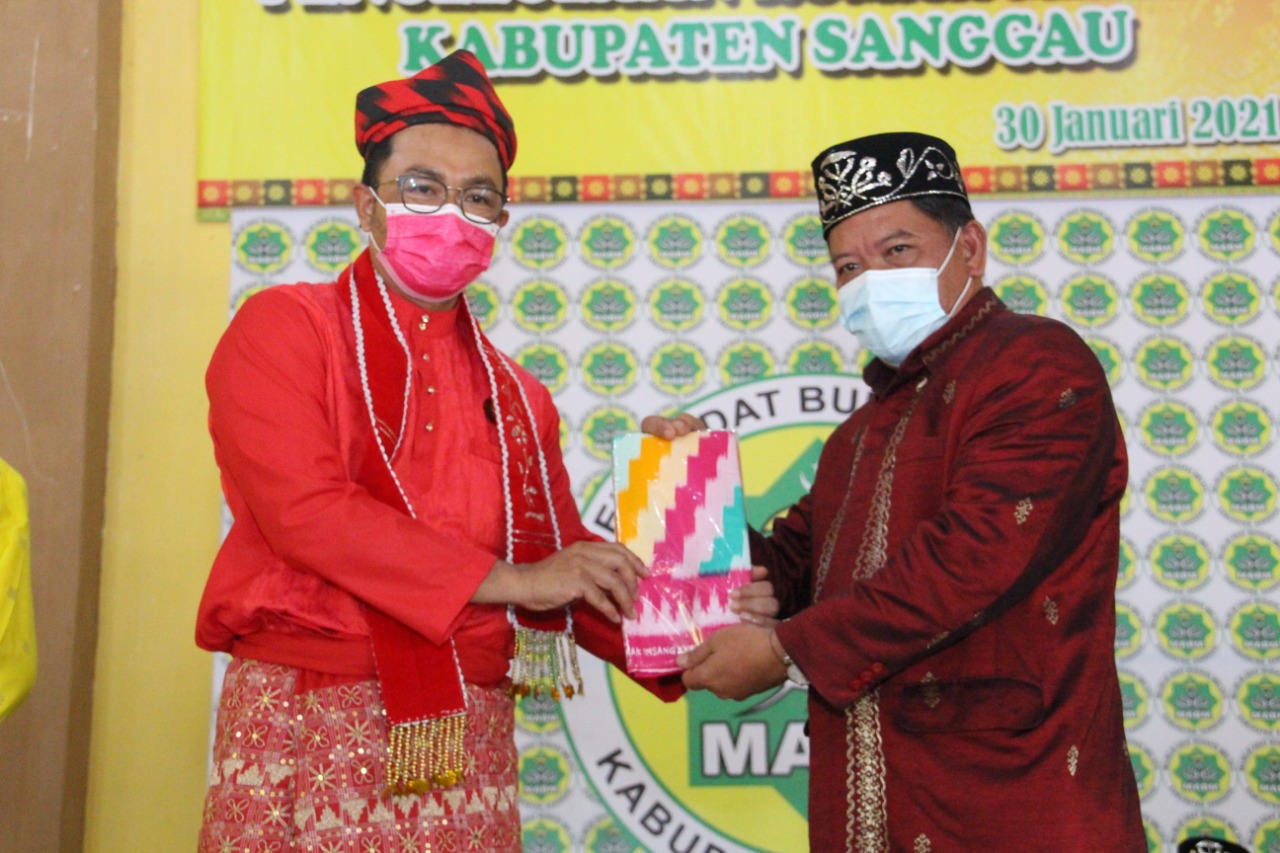 Serah Terima Pengelolaan Rumah Adat Melayu Kabupaten Sanggau, Ini Pesan Bupati Sanggau