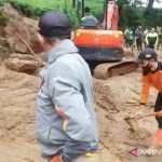Bencana tanah longsor sapu rumah warga di Tayan