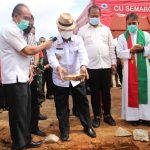 Wakil Bupati Sanggau Melakukan Peletakan Batu Pertama Gereja Katolik Stasi Santo Yosef Desa Kedakas