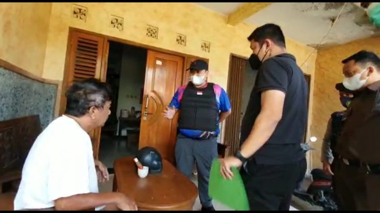 Lama Buron, Tim Tabur Kejaksaan, Tangkap Mantan Kepala BPN Sanggau di Cibinong