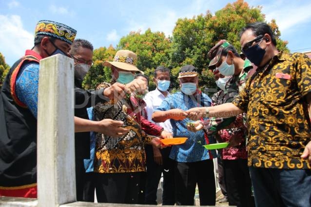 Ziarah ke Makam Pangsuma di Meliau, Wabup Sanggau: Bentuk Penghargaan dan Penghormatan Kepada Para Pejuang