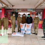 BANTUAN BERAS BAGI KELUARGA TERDAMPAK KEBAKARAN DAN PANDEMI COVID-19 DI DESA SEMONCOL DAN DESA HILIR KEC. BALAI
