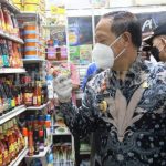 Sidak Pasar, Wabup Sanggau: Harga Bahan Pokok Relatif Stabil Menjelang Lebaran Idul Fitri Tahun 2021
