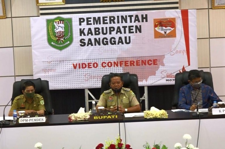 Vicon Percepatan Penyaluran BLT DD Bupati Sanggau Bersama Camat dan 163 Kepala Desa di Wilayah Kab. Sanggau