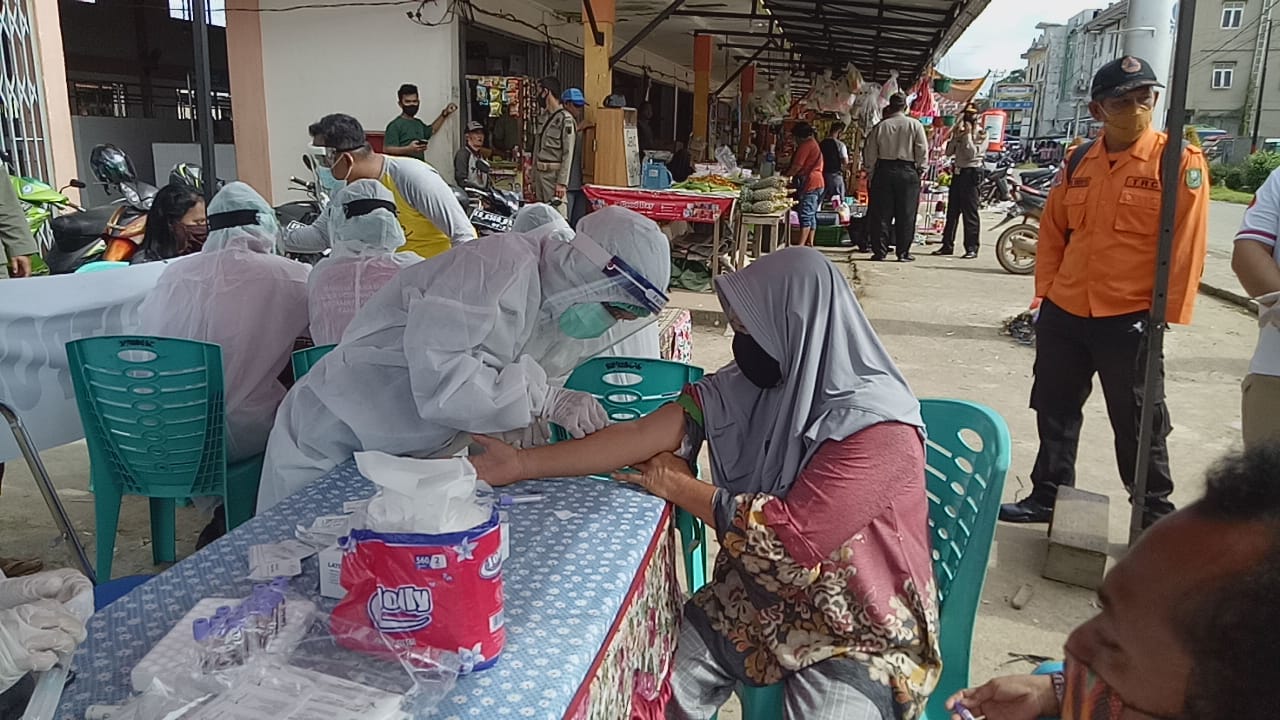 Rapid Test di Tiga Pasar Sanggau, Delapan Orang Reaktif