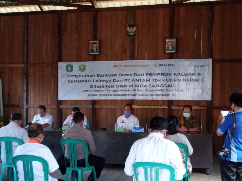 Bantu Warga Terdampak Covid-19, Pemkab Sanggau Fasilitasi Penyaluran 61 Ton Beras di Kecamatan Tayan Hilir