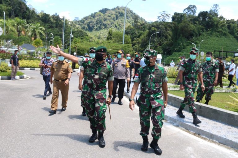 Pangdam XII/Tpr Pastikan Mekanisme Kepulangan WNI Dari Malaysia Melalui PLBN Entikong Berjalan Sesuai Prosedur
