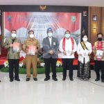 Ny. Arita Apolina Dikukuhkan Sebagai Bunda Literasi Kabupaten Sanggau, Berperan Dalam Menumbuhkan Minat Baca Dan Tulis Di Lingkungan Masyarakat
