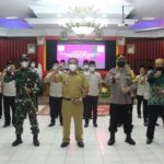 Paolus Hadi kukuhkan pengurus FKDM Kabupaten Sanggau