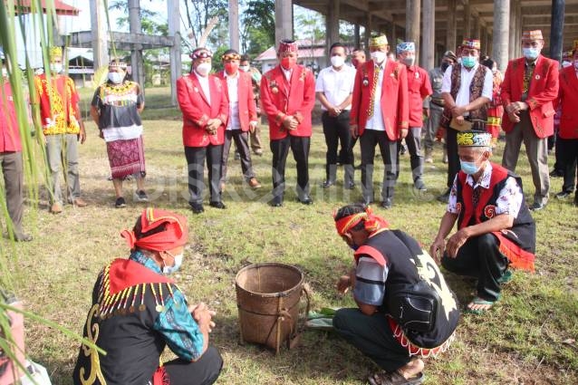 Ritual Adat Nosu Minu Podi XVII, Bupati Sanggau: Doa Meminta Keselamatan Dan Kesejahteraan