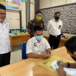 PENANDATAGANAN KONTRAK KEGIATAN/PEKERJAAN KONSTRUKSI DAN KONSULTANSI DINAS BINA MARGA DAN SUMBER DAYA AIR KAB. SANGGAU – DISBIMASDA