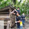 PENGAMBILAN SAMPEL SURVEILANS PENYAKIT MULUT DAN KUKU (PMK) DI KECAMATAN KEMBAYAN