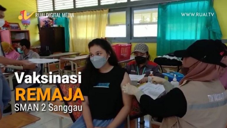 Vaksinasi Remaja di SMAN 2 Sanggau – VIDEO