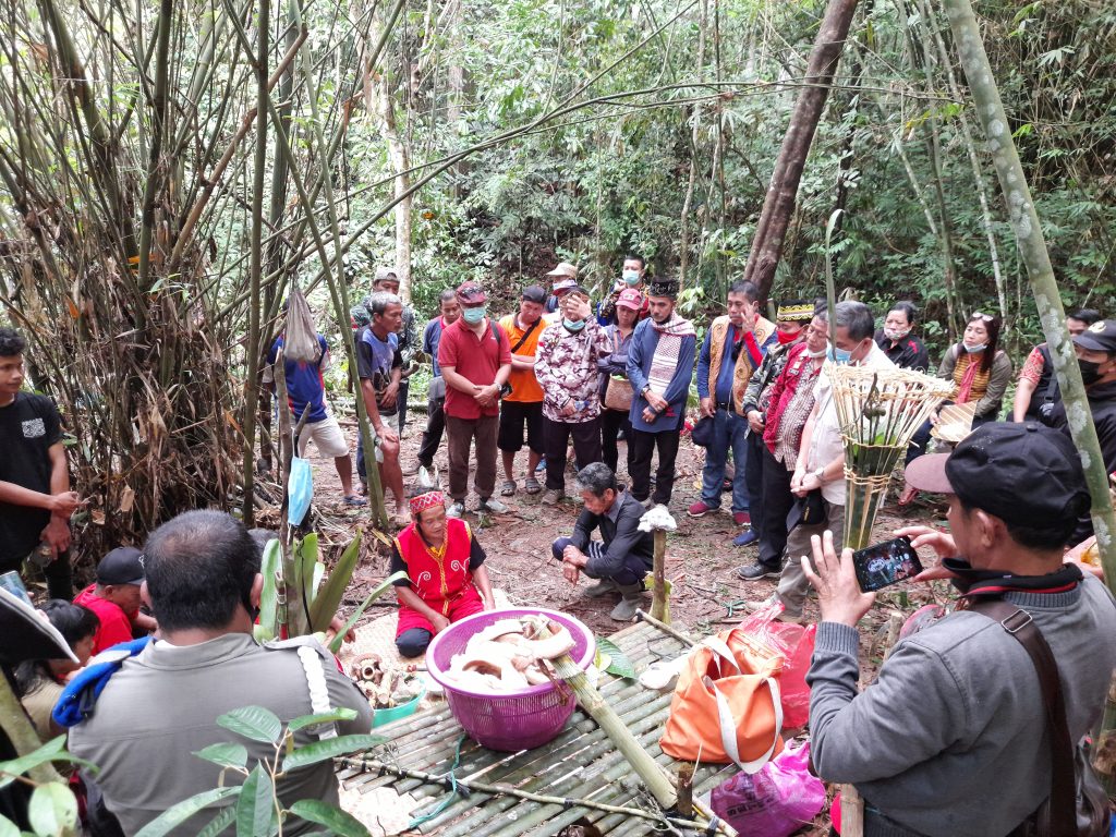 Ritual Adat Balek Angin dlm Rangka HUT/ Hari Jadi 405 Kota Sanggau