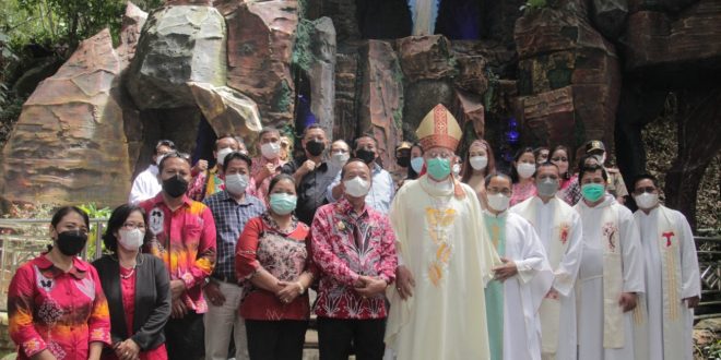 Ini Milik Umat Katolik Kecamatan Kembayan – Kalimantan Today