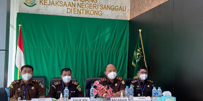 Selama 2021, Cabjari Entikong Setorkan 1,3 Miliar Lebih ke Kas Negara, Selesaikan 54 Kasus Pidum dan 4 Tipikor – Kalimantan Today