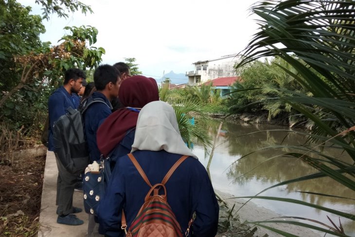 Satu mahasiswi KKN Untan tewas terbawa arus sungai di Singkawang