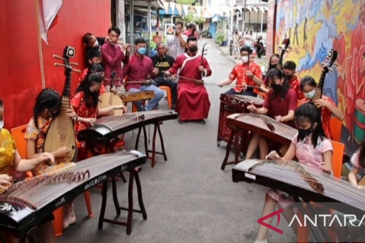 Alat musik tradisional sebagai sarana edukasi di Pecinan Pontianak