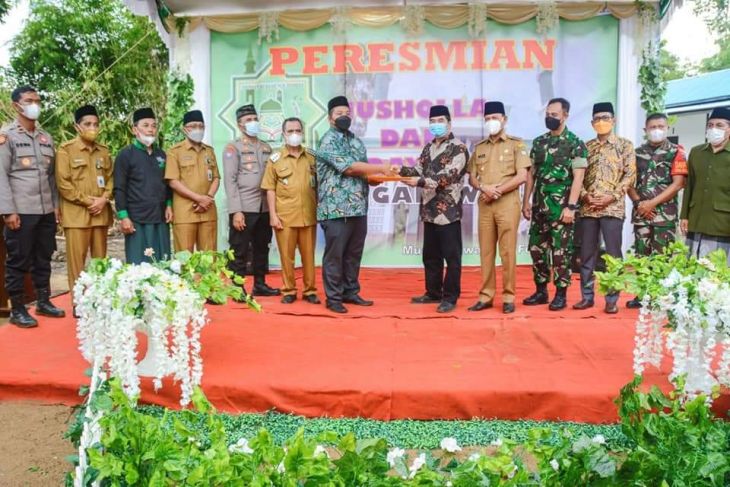 Wabup Ketapang resmikan musholla dan TPQ Hidayatullah Desa Sei Awan Kiri
