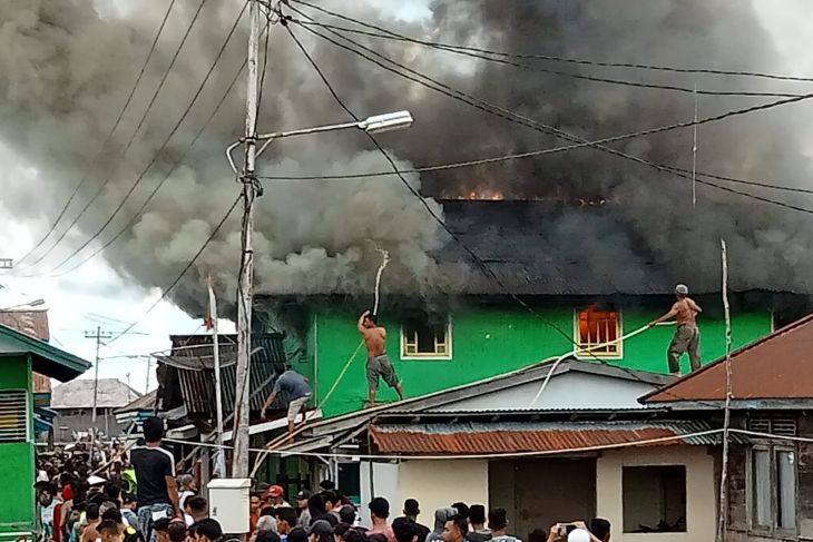 Kantor Desa Dalam Selimbau Kapuas Hulu terbakar
