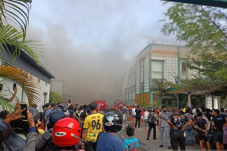 Hotel Borneo Ketapang Terbakar