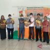 Perusahaan sawit di Ketapang gelar bazar minyak goreng 20.000 liter