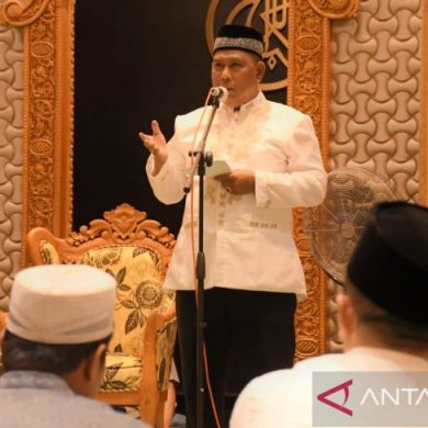 Bupati Kayong Utara ajak masyarakat jadikan Al Quran pedoman tingkatkan SDM