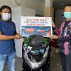 Chabir Husin dapat sepeda motor All New Honda PCX dari BNI Sintang