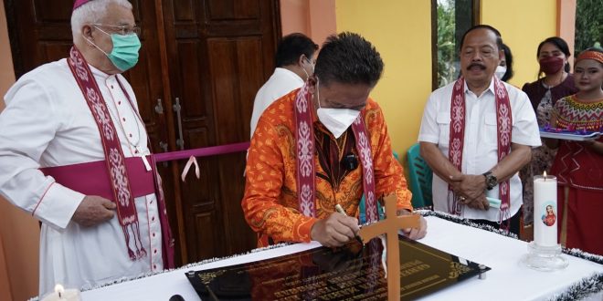 Bupati-Wabup Sanggau Kompak Hadir di Peresmian Gereja Katolik Santa Maria Sebayor – Kalimantan Today
