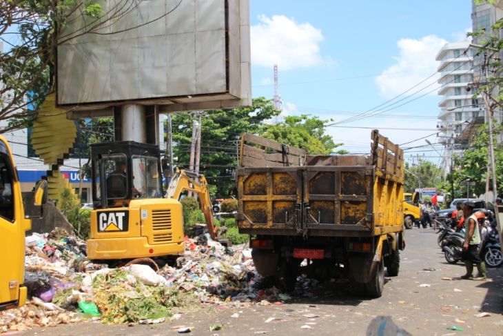 DLH Pontianak kerahkan 750 petugas kebersihan atasi peningkatan sampah