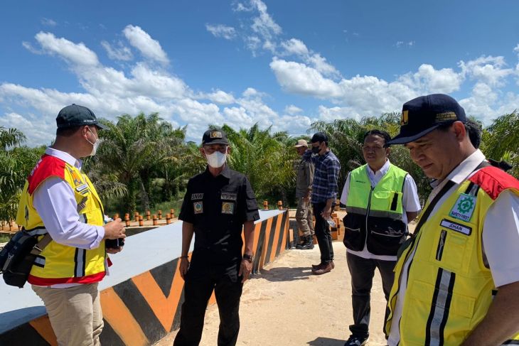 DPRD Kayong Utara pastikan jembatan gantung Durian Sebatang disempurnakan