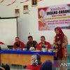 Dr Aktris Nuryanti buka KLPPM Magister Hukum Untan Pontianak di Desa Ambangah