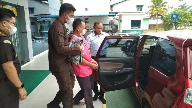 Diduga Korupsi Rp 700 Juta Lebih, Oknum Plt Kepala UPTD Rusunawa Entikong Ditangkap Jaksa