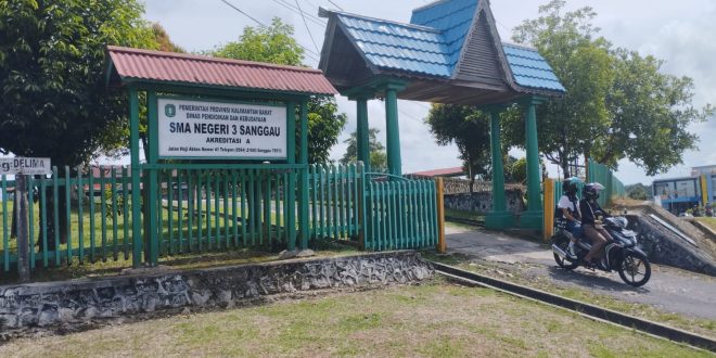 “Bapak Gubernur, Kami Anak Sanggau Ingin Sekolah. Tolong Diubah Sistemnya” – Kalimantan Today