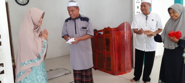 Pengurus, Jamaah Pengajian Masjid Sultan Ayyub dan Ratu Suri Keraton Sanggau Sambangi Ponpes Hidayatullah