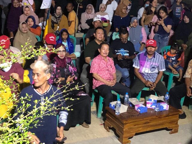 Yansen Hadiri Malam Puncak Hiburan Rakyat di Dusun Tanjung Tayan, Warga Sambut Antusias