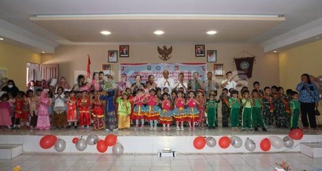 Peringatan Puncak Hari Anak Nasional (HAN) Kecamatan Kapuas dan Launching Dahsyat Mama Berseri