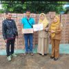 Penyerahan Bantuan Pembeku Karet “Sintas90” kepada Poktan