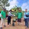 Sukseskan MTQ ke-XXX Tingkat Kabupaten Sanggau Tahun 2022 Dinas LH Serahkan Bantuan Bibit – Dinas Lingkungan Hidup