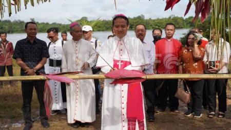 Wabup Yohanes Ontot Hadiri Misa Syukur HUT Imamat Uskup Agung Pontianak dan Misa Perdana Uskup Sanggau