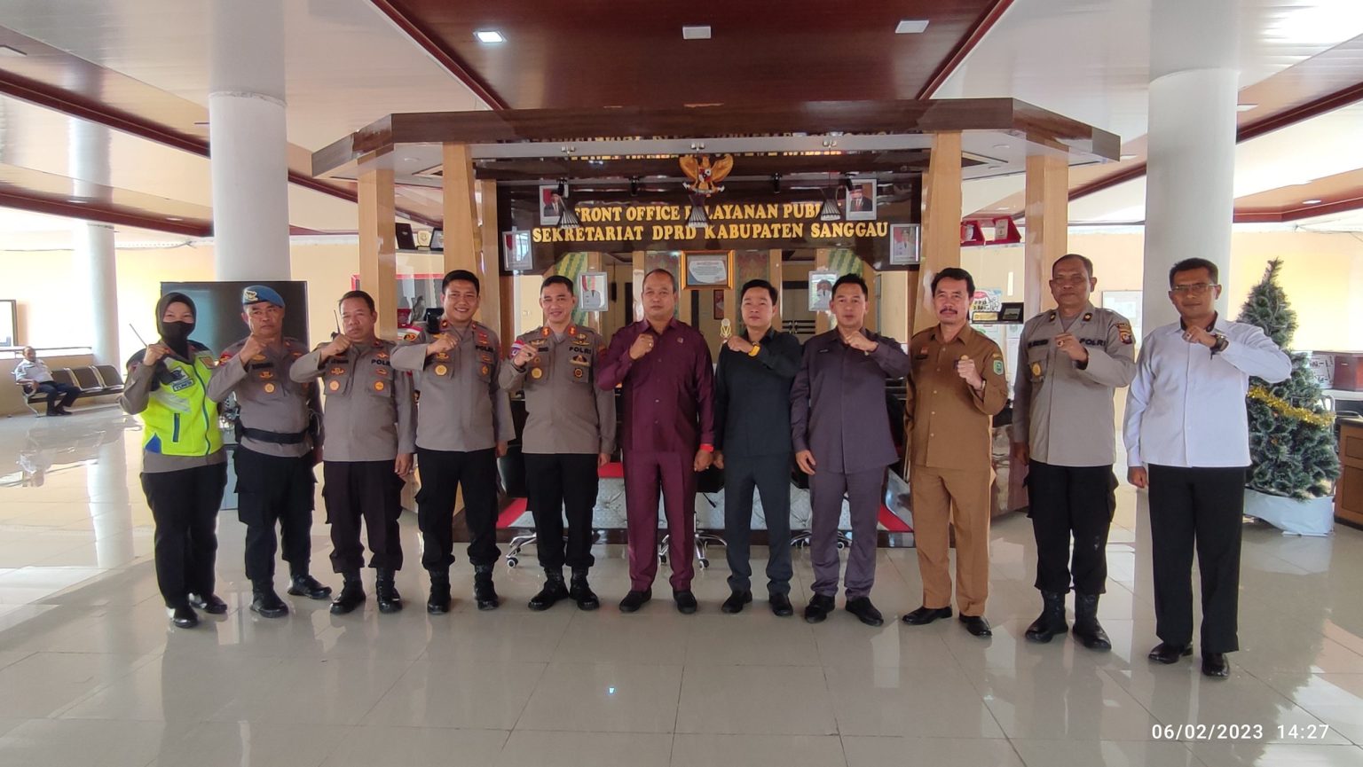 PIMPINAN DPRD SAMBUT BAIK KUNJUNGAN SILATURAHMI KAPOLRES SANGGAU