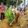 Wabup Resmikan Penanaman Perdana Tanaman Kelapa Sawit Program PSR Di Desa Harapan Makmur