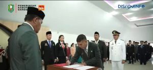 Bupati Sanggau Lantik 93 Pejabat Administrator dan Pengawas – BKPSDM