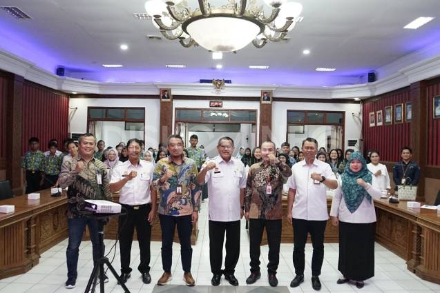 Sekda Kabupaten Sanggau Buka Giat Literasi Keuangan dan Kampanye Ayo Menabung